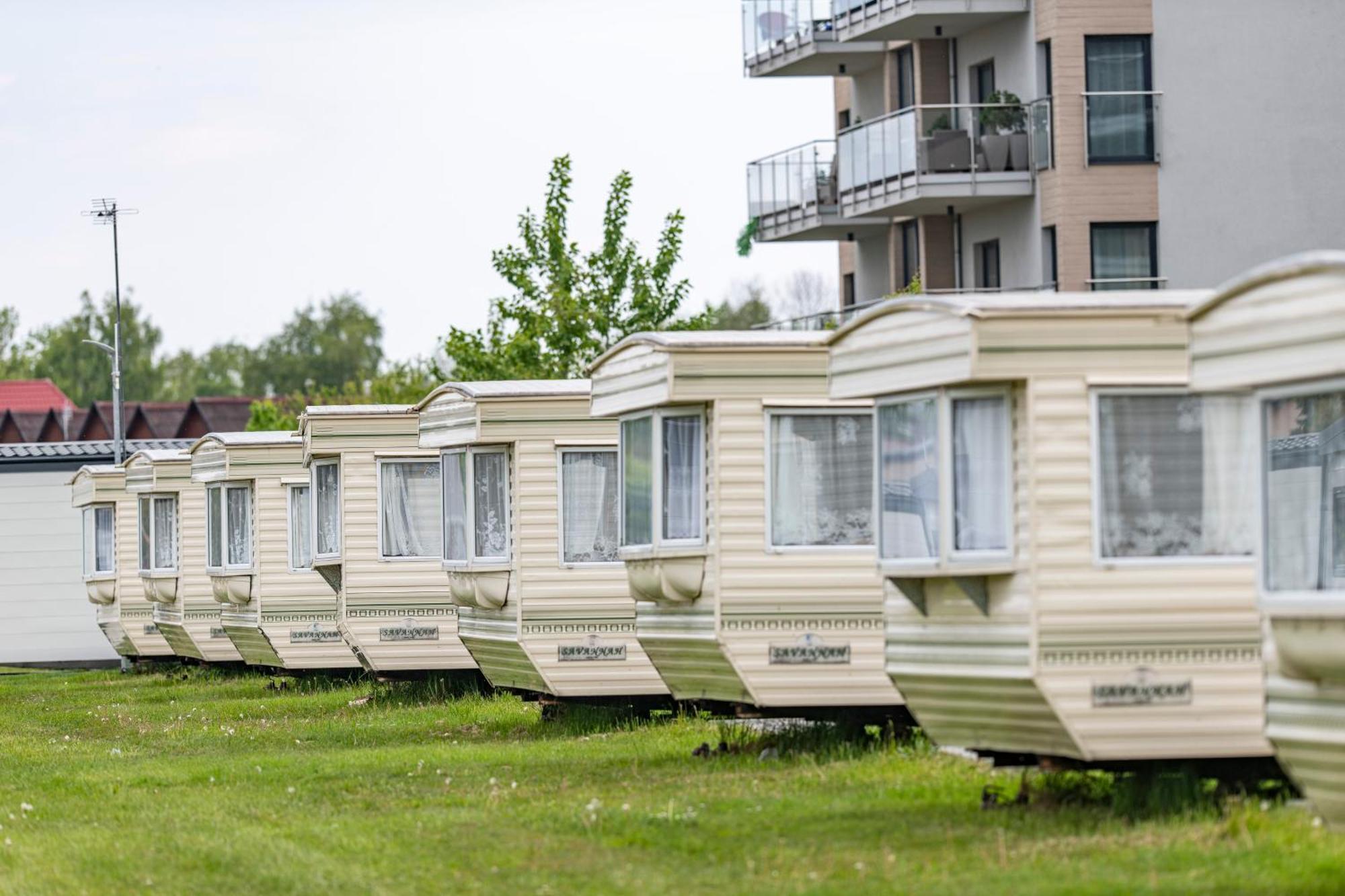 Domki Letniskowe Plaza Sianozety Hotel Buitenkant foto